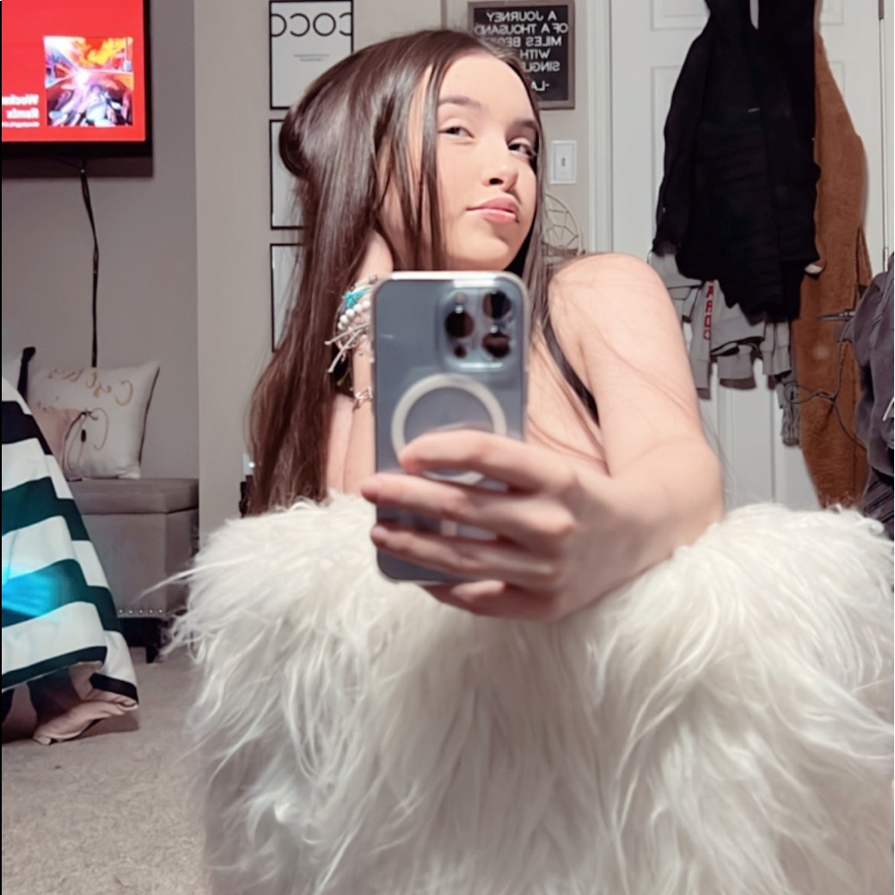 Meet your Posher, Cara